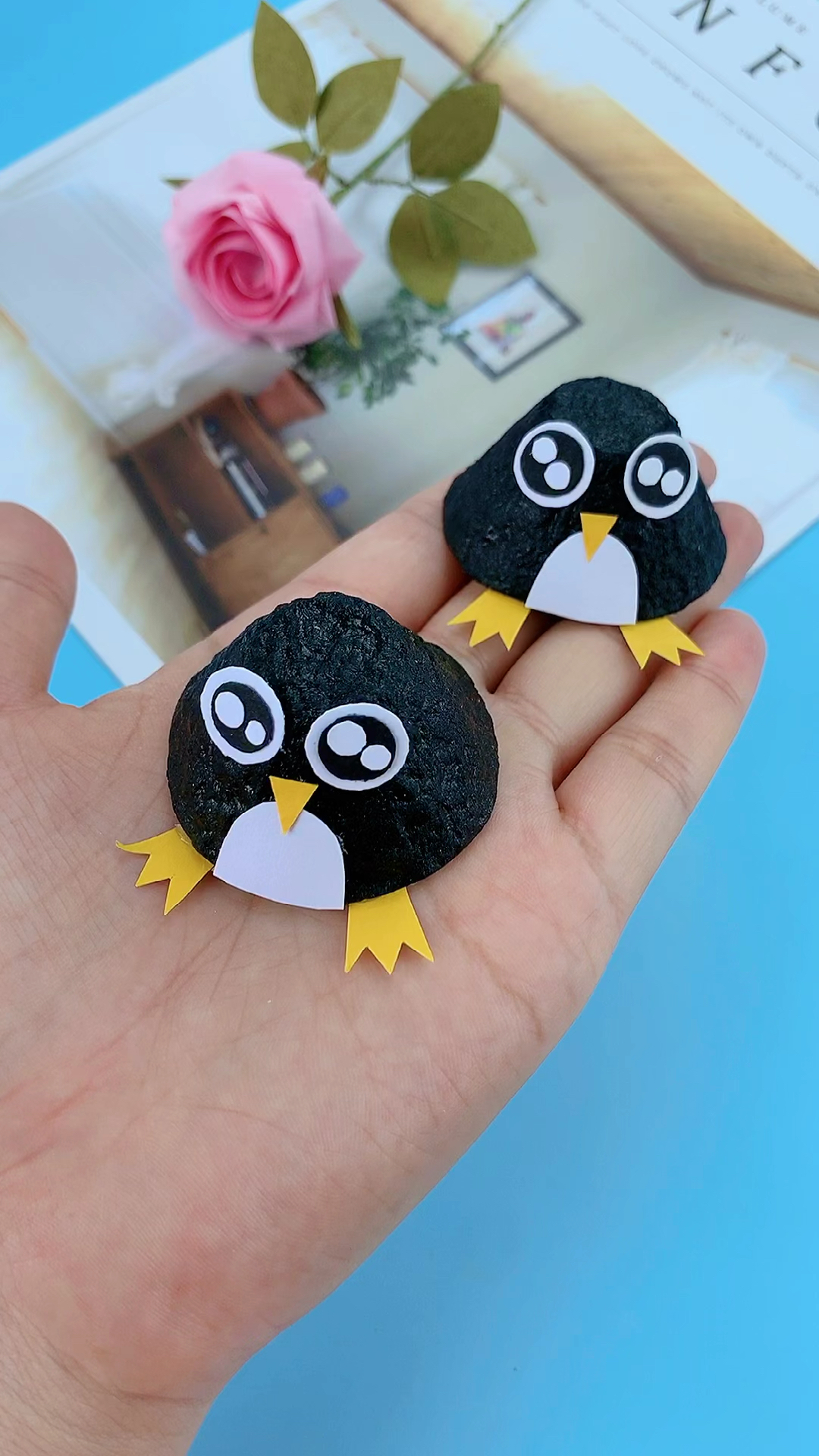 #创意手工DIY#鸡蛋托做的可爱小企鹅，太可爱了！孩子幼儿园手工就它啦！