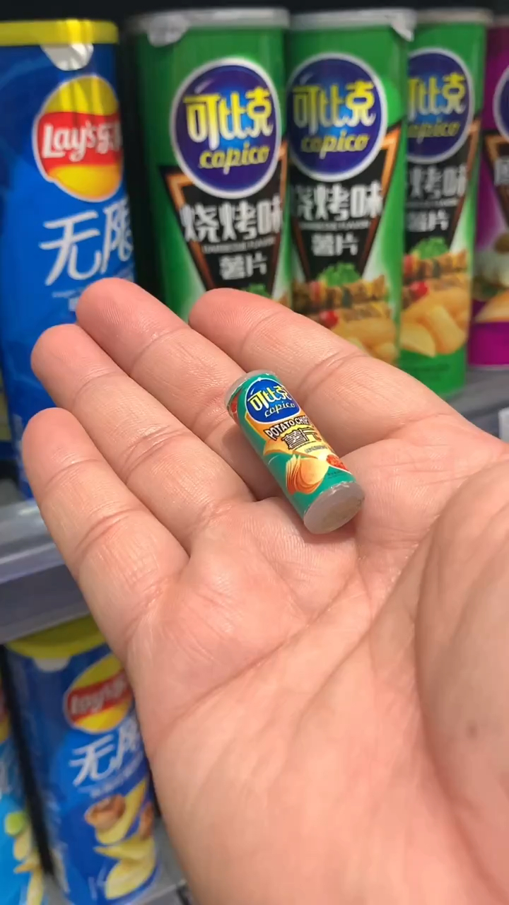 这个薯片你们能吃几桶?