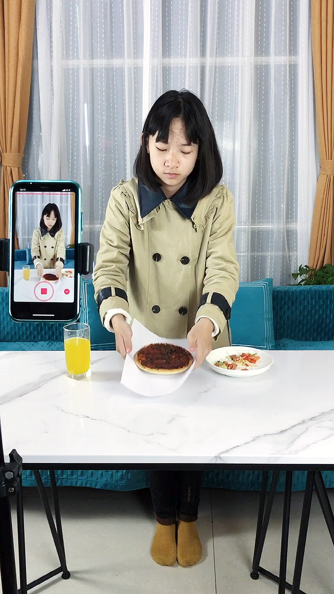 #手机摄影教学#周末一起来做披萨吧!你喜欢吃什么口味的披萨呢