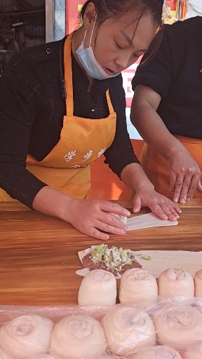 实体店操作,自己和面,调肉,烤饼,手把手教学简单易学,和面调肉,过秤有比例有配方