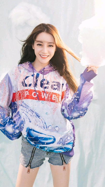 #迪丽热巴日常动态#迪丽热巴中国内地影视剧女演员。杨幂旗下艺人与杨幂并驾齐驱。在奔跑吧系列