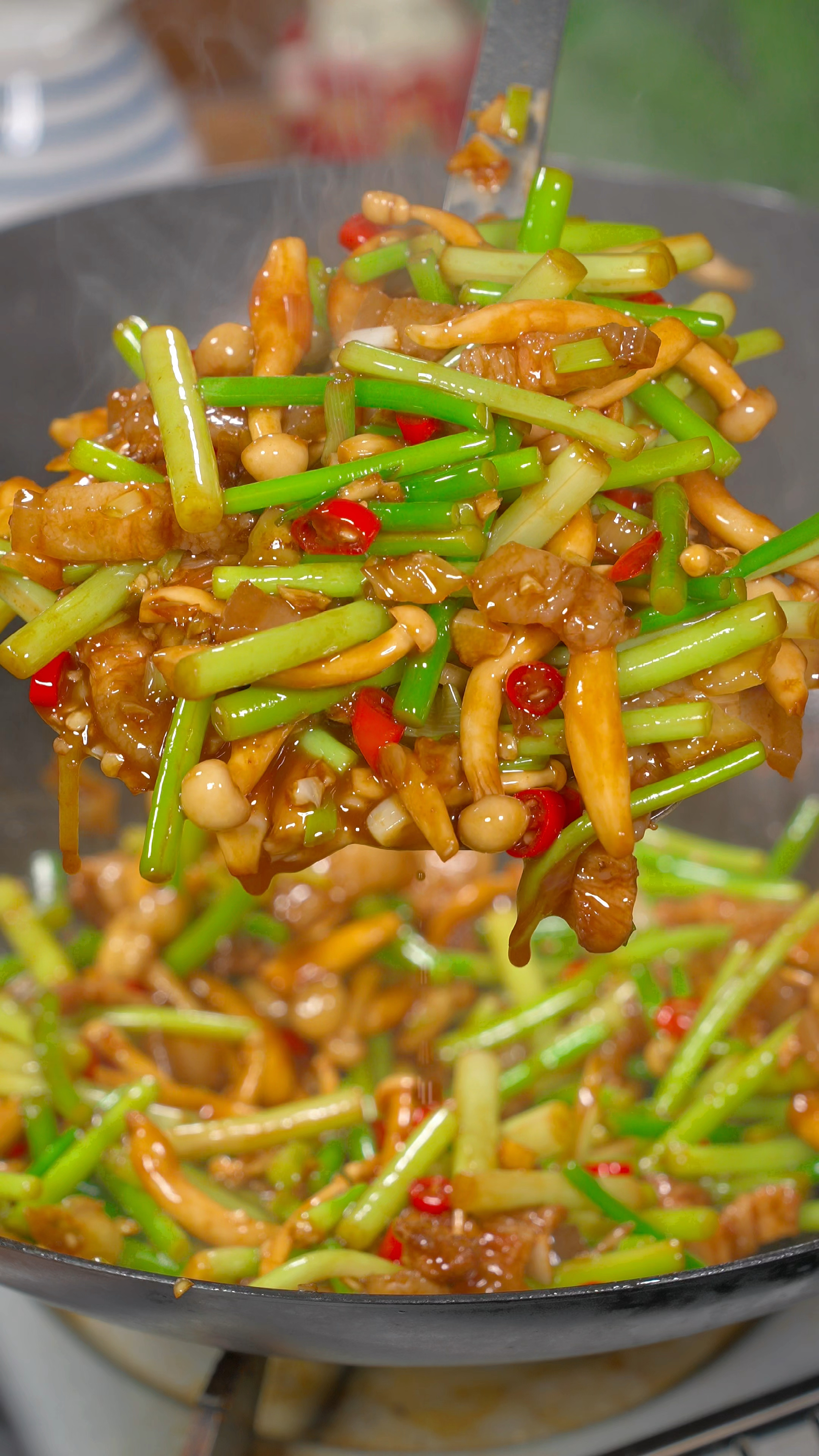 蒜苔炒肉做法