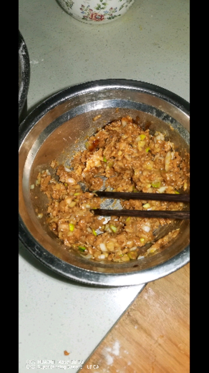 白菜熟肉馅饺子!