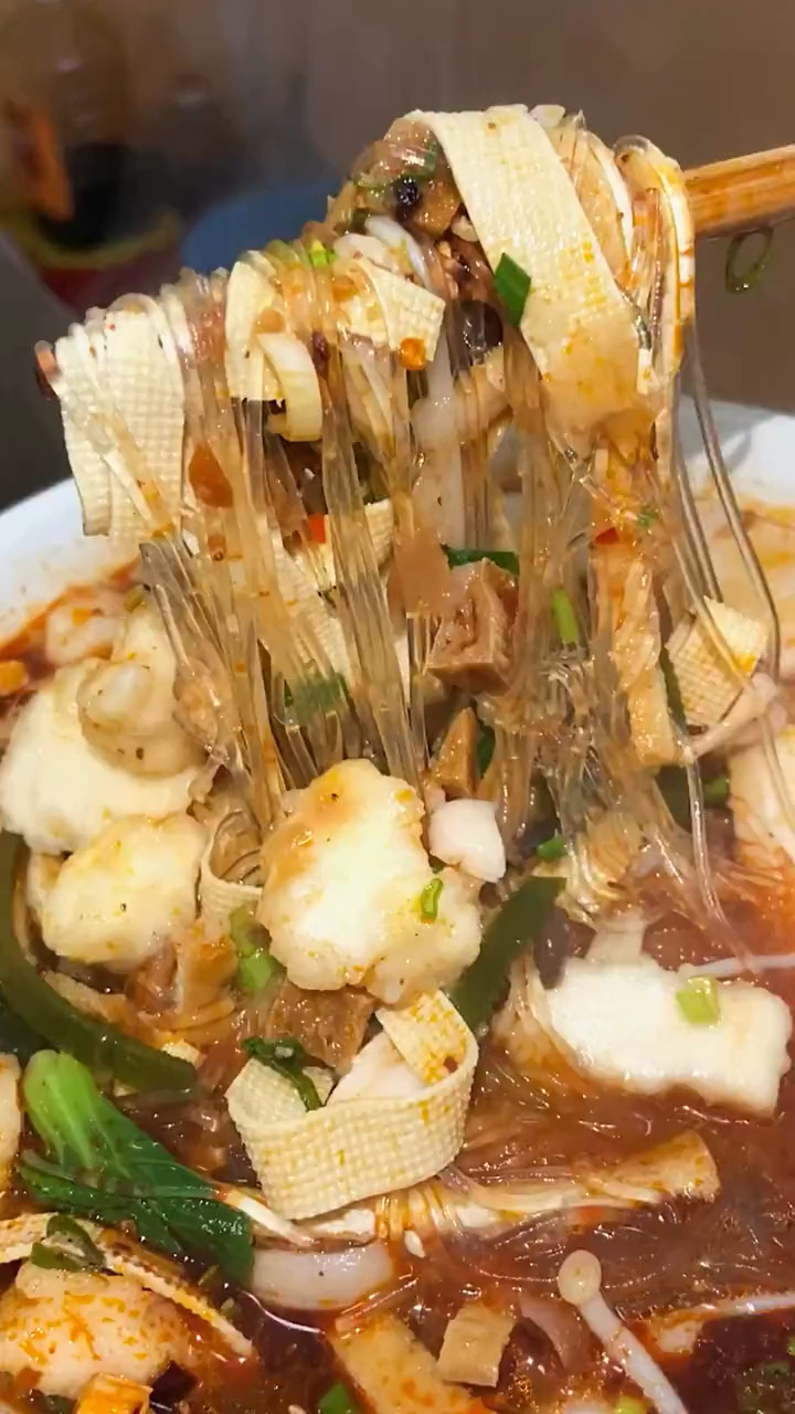 #美食看中国#2021年卖的最火的豆腐烩菜泡馍,一碗成本3块,简单易操作,摆摊开店都可以