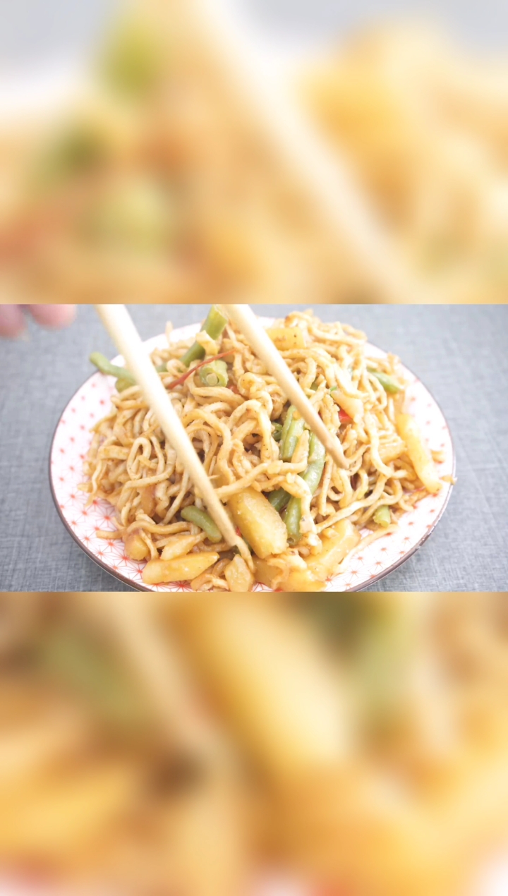 #美食#大厨教你豆角焖面的好吃做法，营养又美味