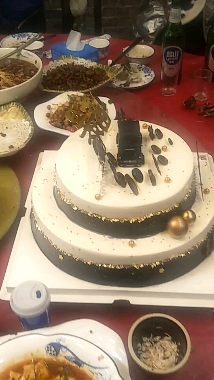 #音为有你#看看这个蛋糕,新年的福气蛋糕,祝大家牛气冲天,大吉大利o(*^▽^*)o