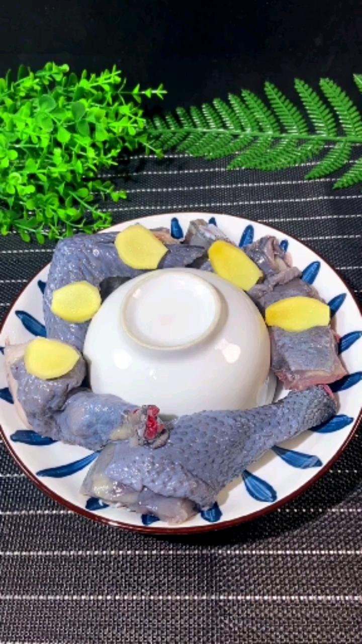 女人要对自己好点,每月大姨妈来不正常的记得喝#乌鸡白风丸鸡汤