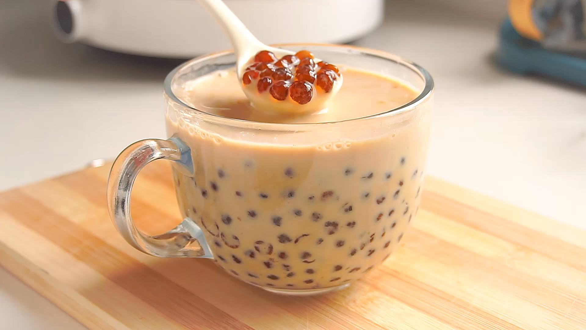 #记录生活#秋天的奶茶我决定自己做，珍珠已加满