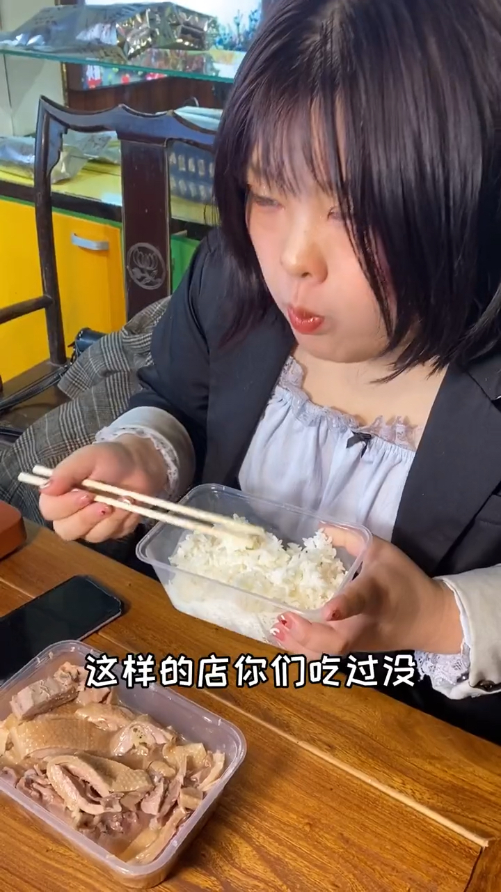 这样的盐水鹅没吃过都后悔,他家鹅肉真的一绝。