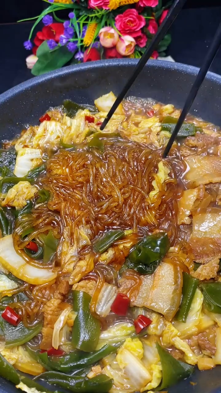 #在家做个拿手菜#五花肉海带炖粉条