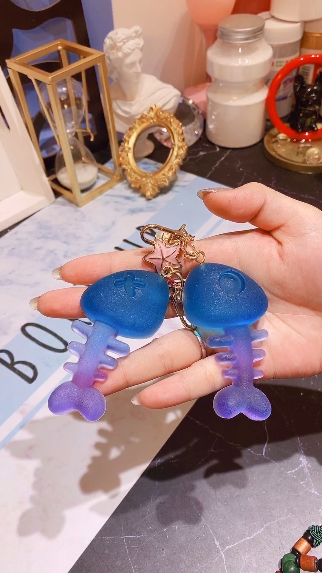 #滴胶脱模#鱼骨挂件还是磨砂质感的