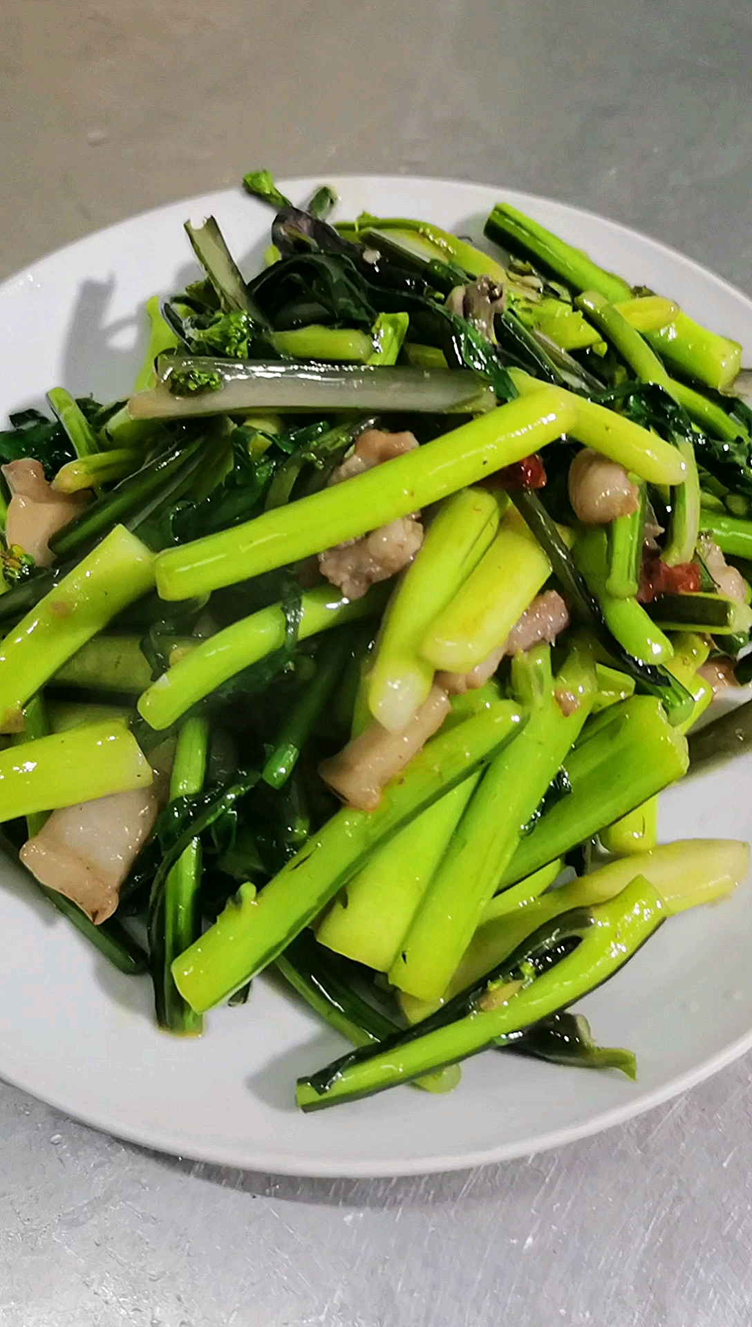 腊肉炒菜苔