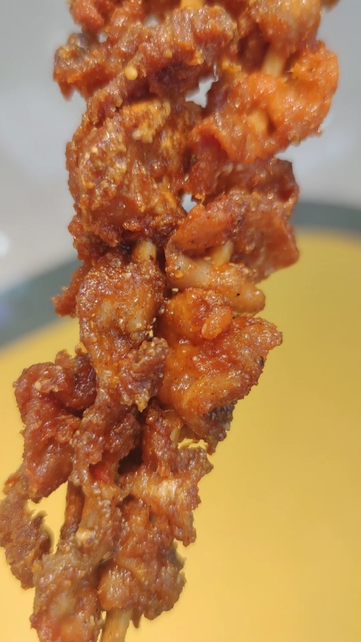 #风味人间#鸡皮去哪儿了,这道香脆可口的油炸鸡皮#串串为大家解开疑惑,它们变成美食的存在