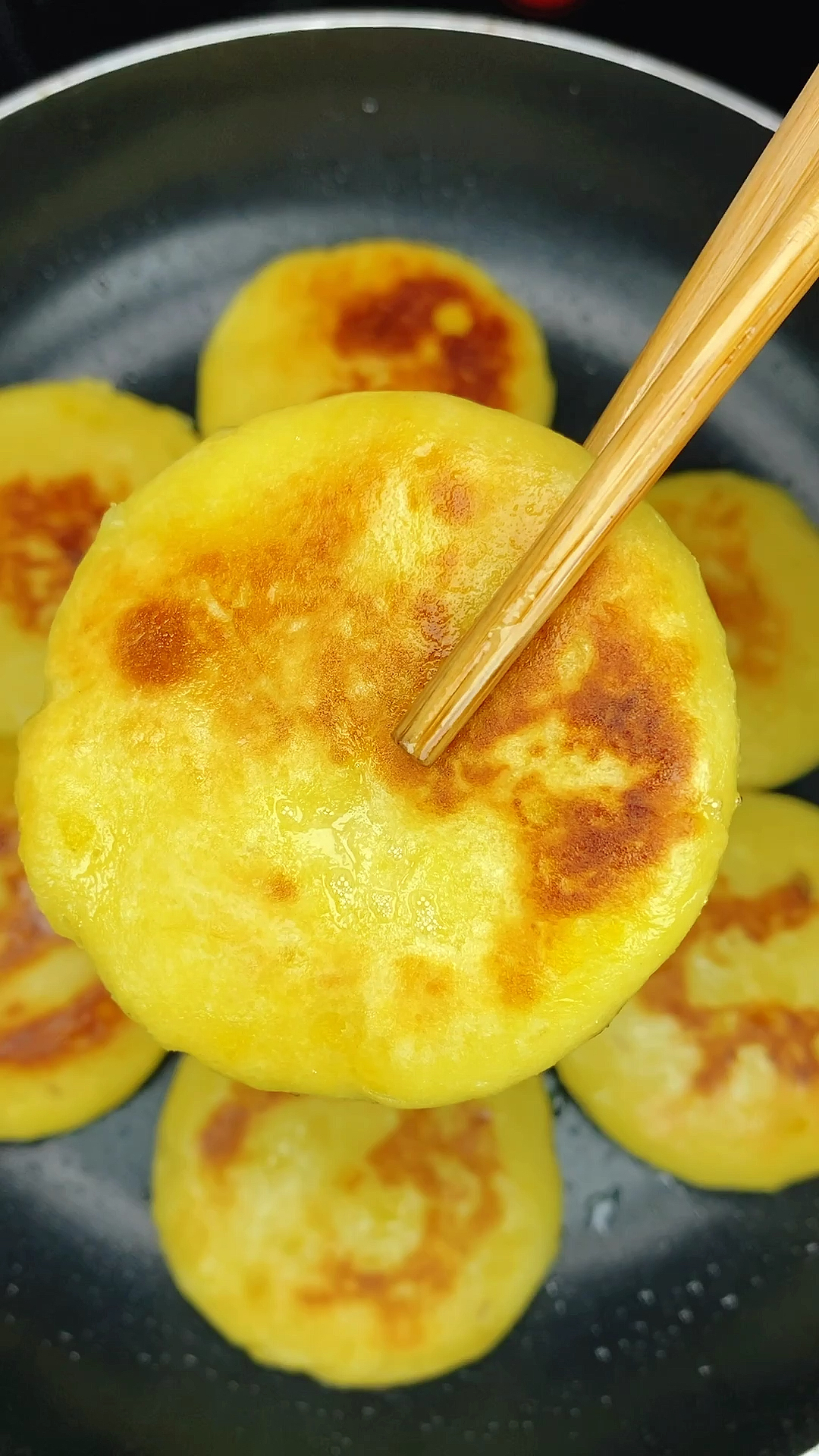 #风味人间#红薯饼做法又来了