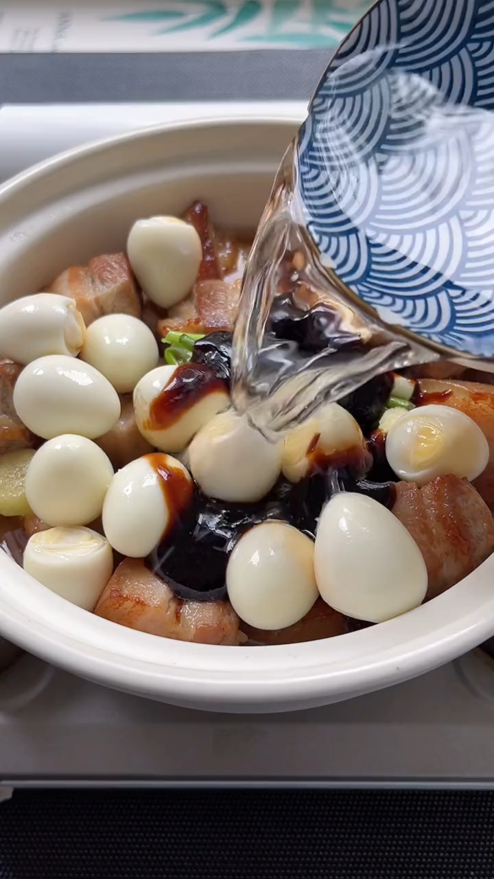 #8菜分享美食#鹌鹑蛋红烧肉