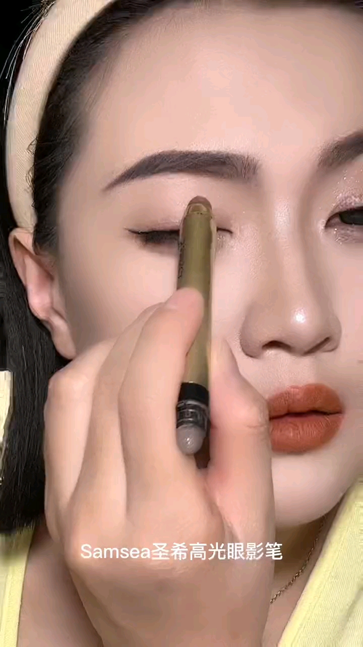 #化妆前化妆后#超百搭的奶茶棕颜色来了。