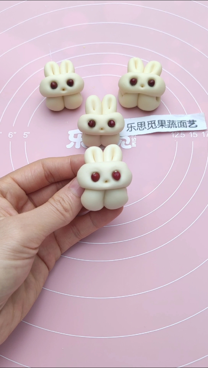 #果蔬卡通包#小白兔馒头,学会了吗?赶紧动动小手试试吧