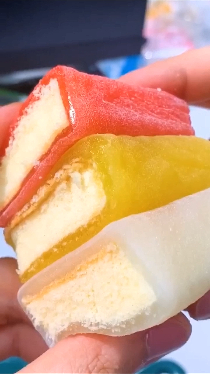 #我的探店日记##冰皮蛋糕草莓芒果奶昔三种口味,冰皮蛋糕好吃好吃好吃