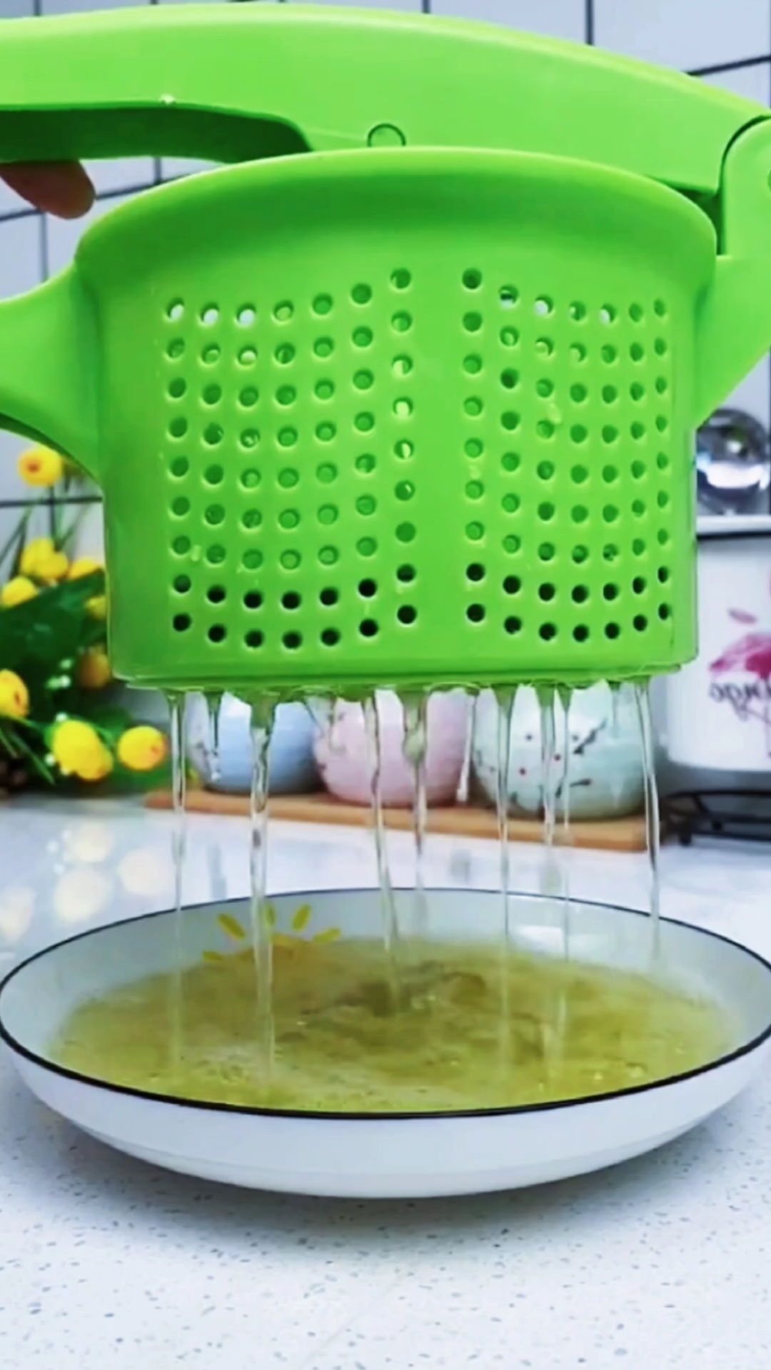 #菜馅挤水器#你还再用手挤菜吗?这个挤水器可以快速挤干水分,包子饺子更好吃!