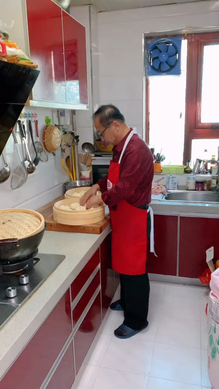 #清明#豆腐包子做法,豆腐别总炒着吃,和我一起做成豆腐包子,比肉包子还香。