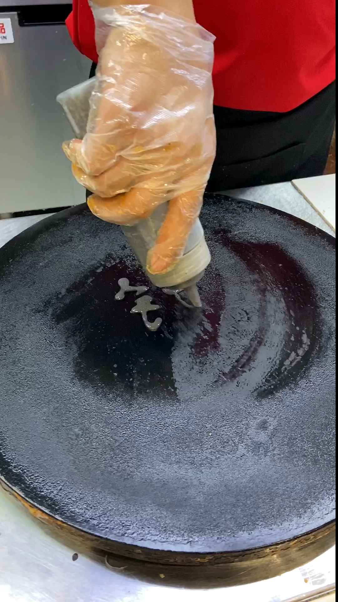 土豪吃煎饼不要面,全要鸡蛋!