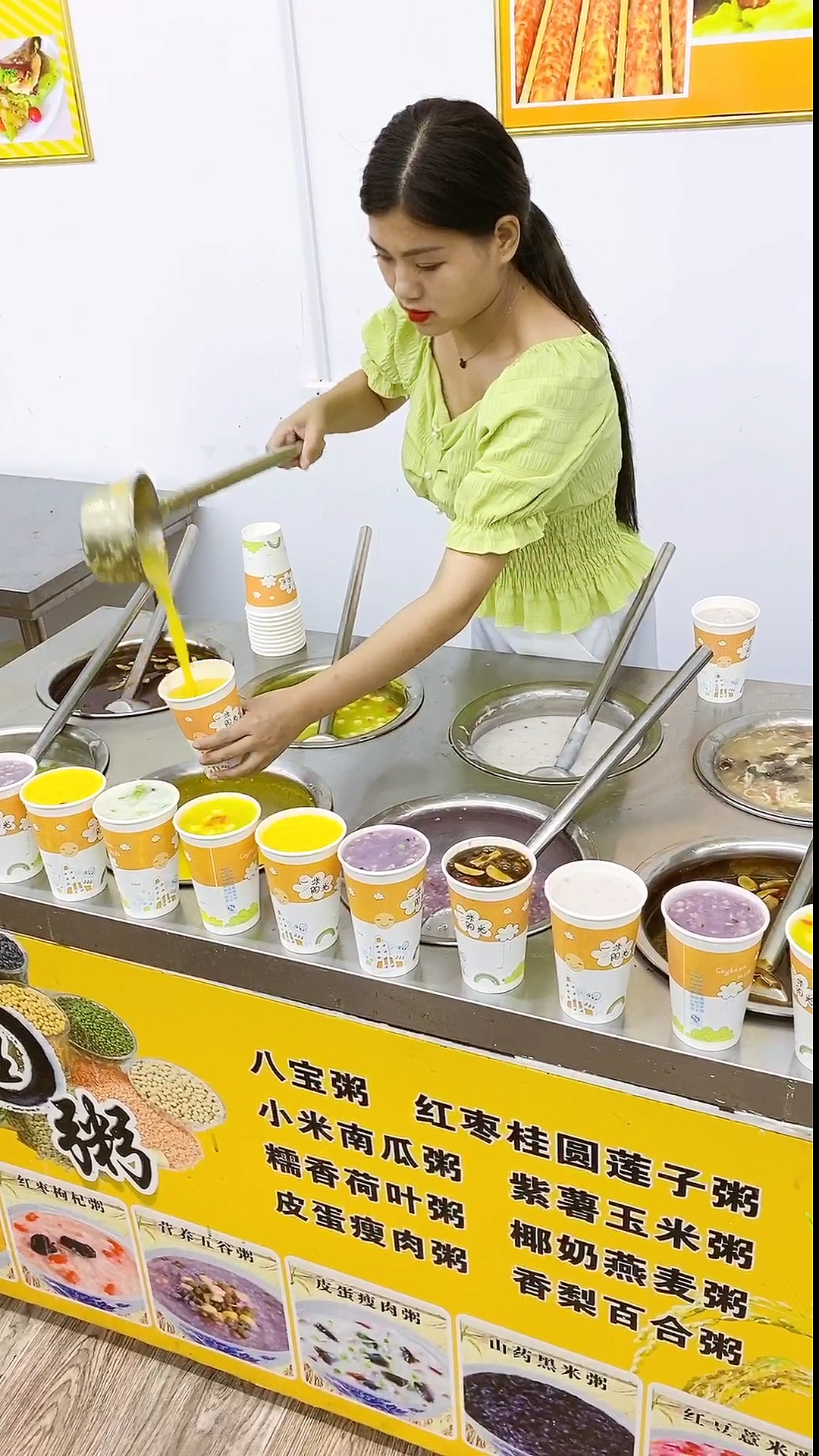 上班没法照顾孩子,女人永远纠结孩子和工作之间,辞职回家出摊麦营养粥,能看孩子又工作