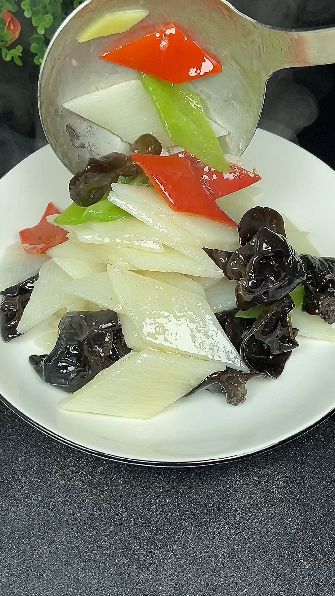 #美食#木耳炒山药这样炒才好吃