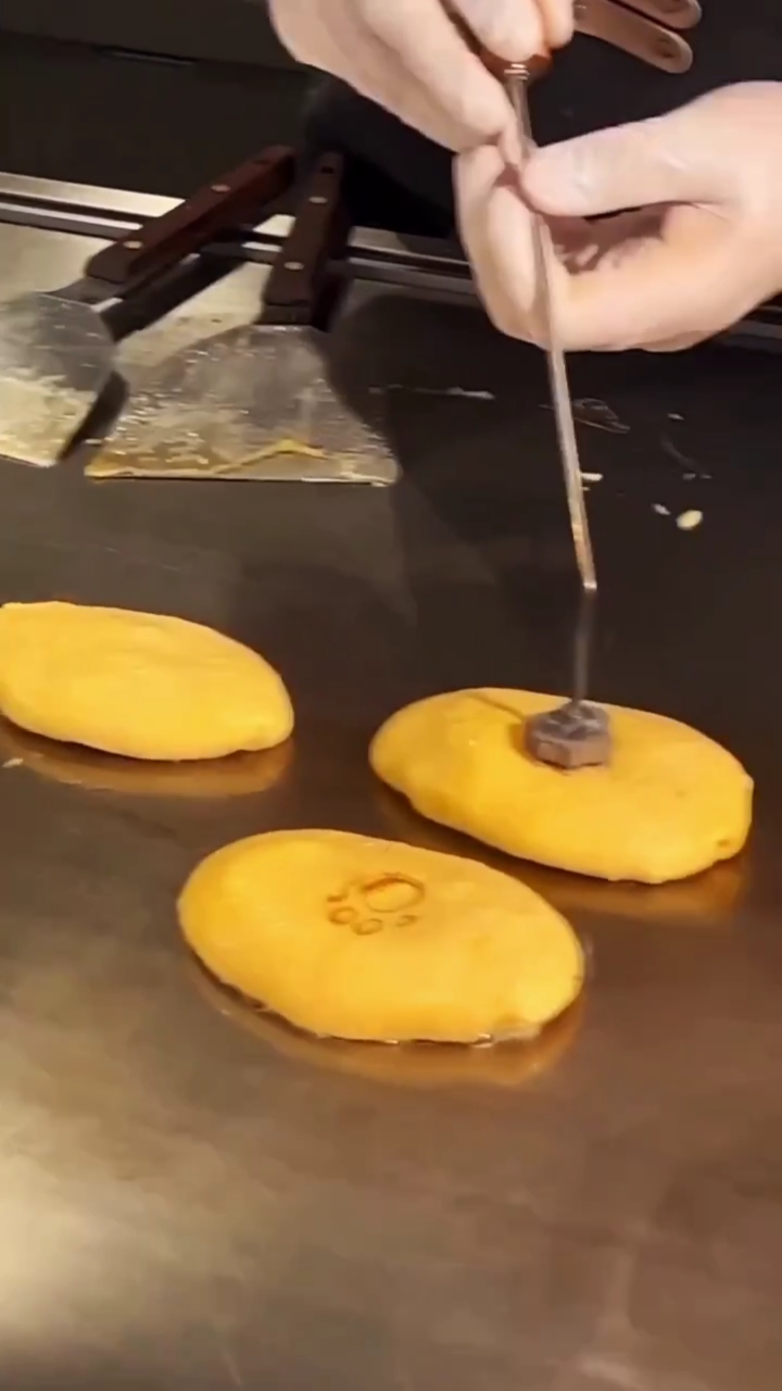 #美食#看师傅的煎蛋手法怎么样