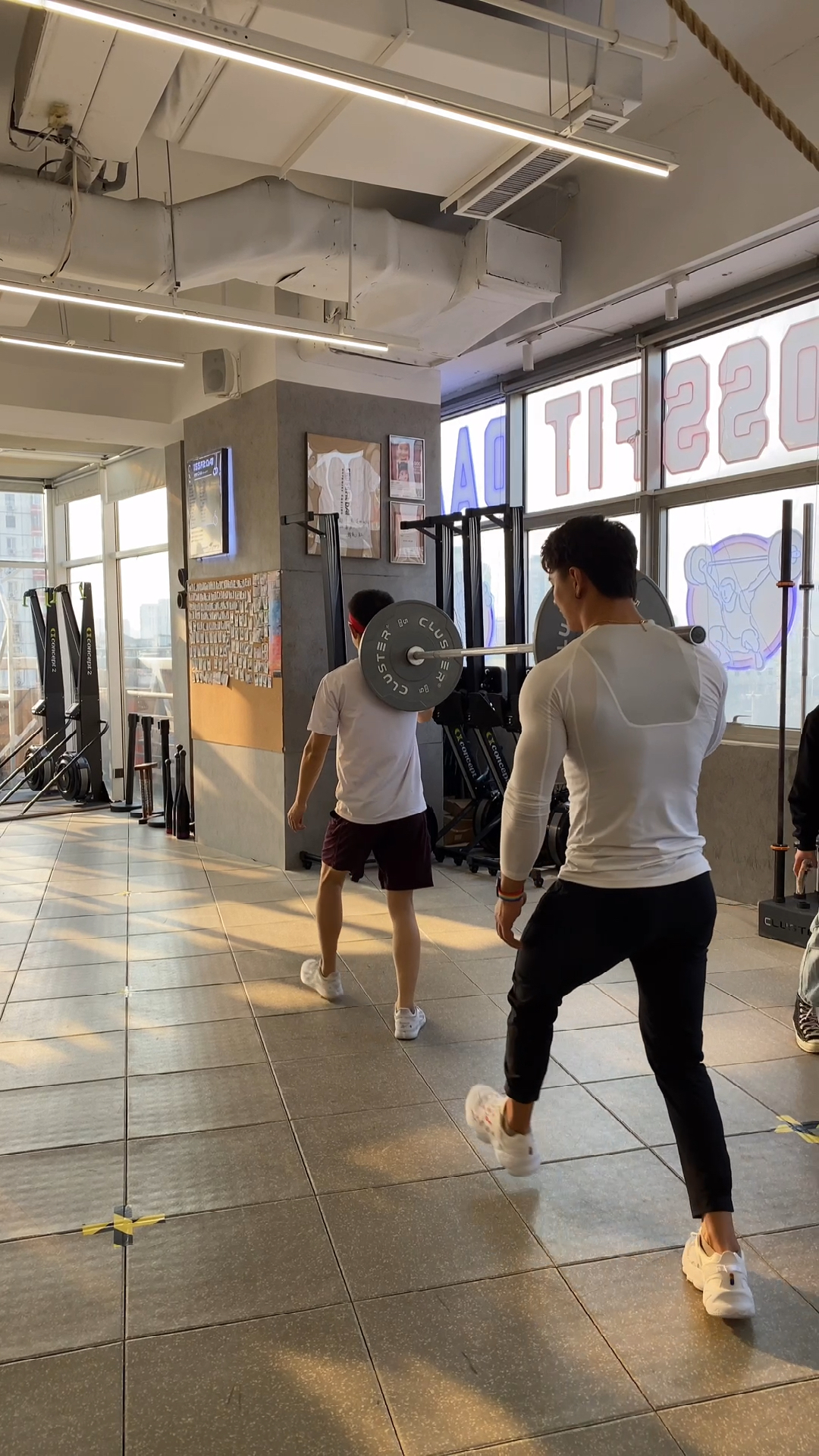 #健身#CrossFit小伙伴们可以了解一下,能与朋友们一同锻炼的项目,可以练到全身