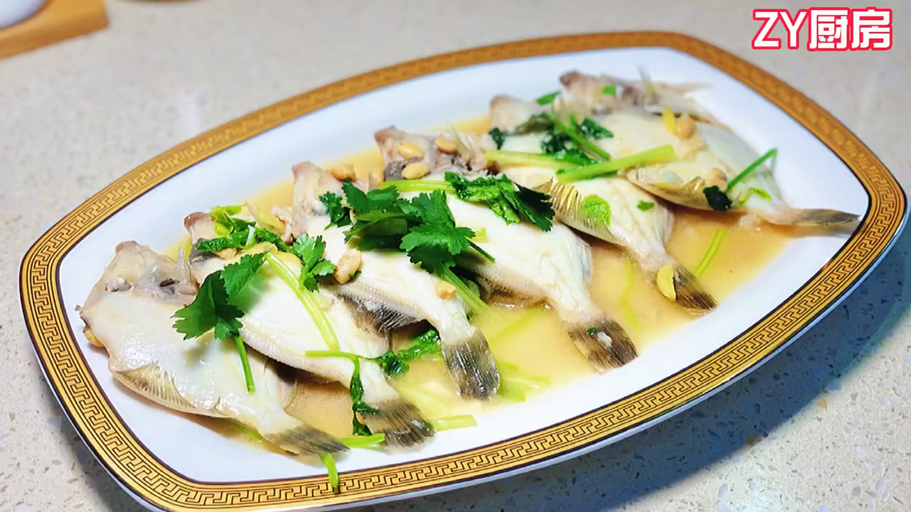 #爱美食爱生活#普宁豆瓣煮扒皮鱼,扒皮鱼虽丑,却是钓友和鲜食客们的大爱。潮汕别一样风味