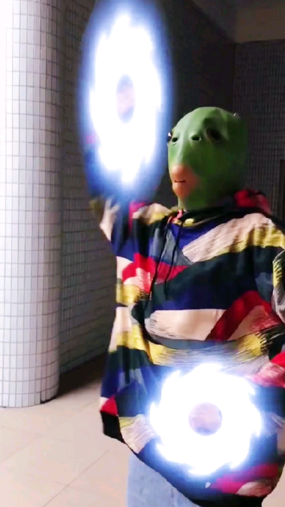 #奥特曼#绿头鱼变身光之巨人