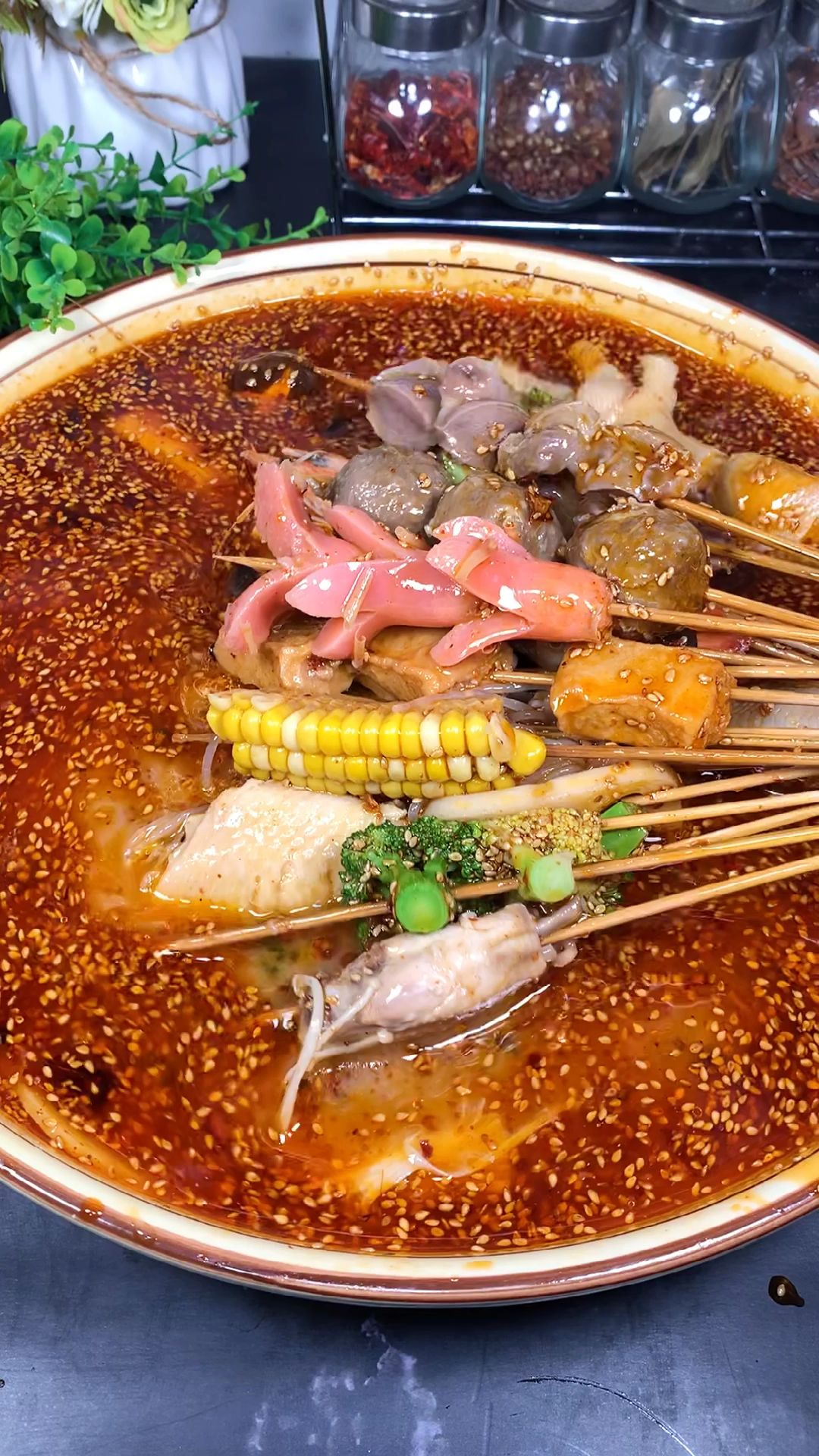#钵钵鸡#评论区的大神们,谁能告诉我冷吃串串和钵钵鸡有啥区别