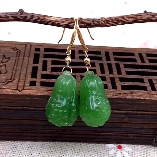 #新疆和田玉#天然和田玉耳环18k金羊脂玉翡翠玉白菜耳坠锁骨项链坠金镶玉耳挂