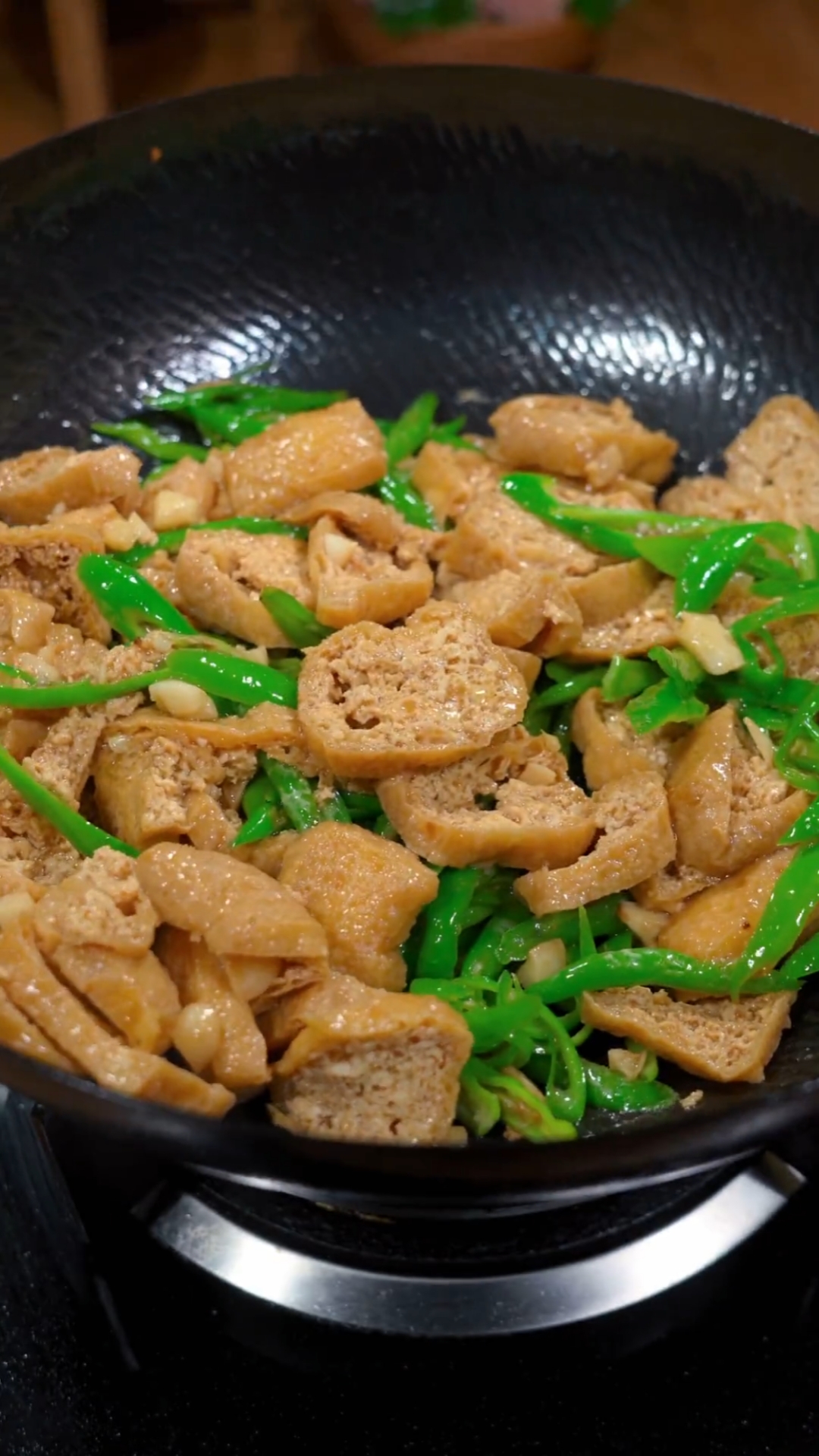 青椒炒油豆腐太好吃了