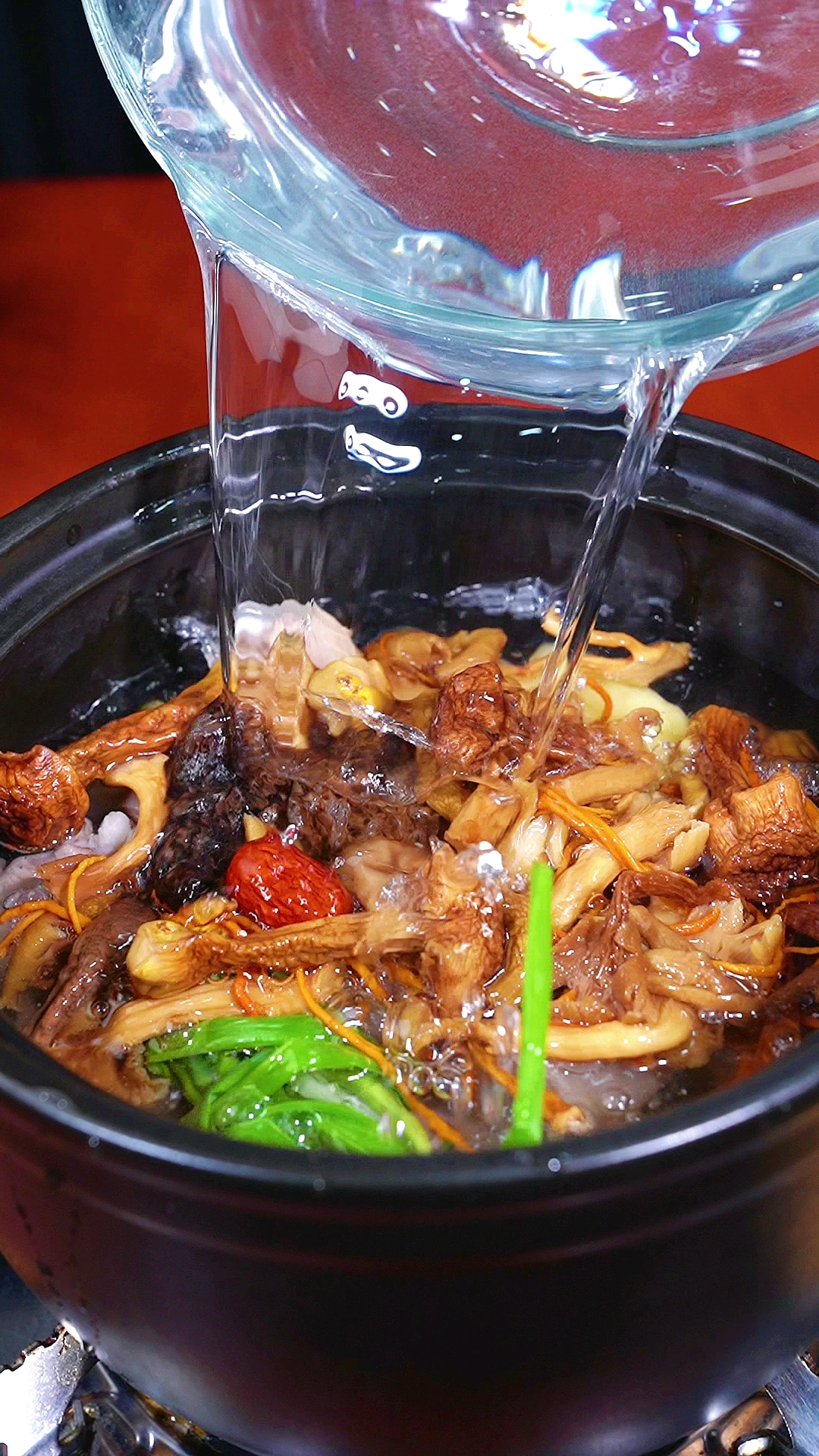 #在家做个拿手菜#松茸猪尾汤