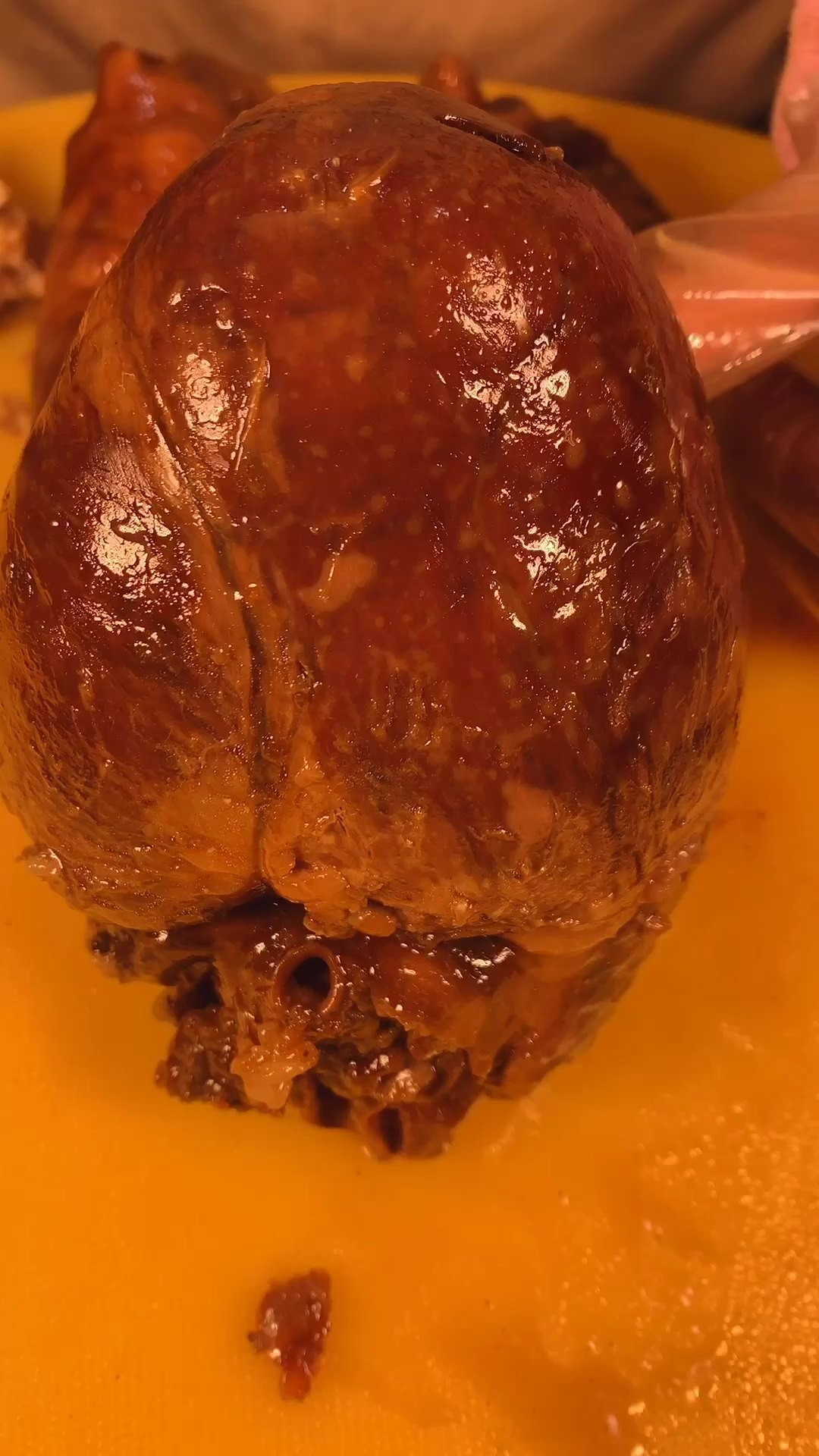 去腥顺口溜:猪肉微臭土味强,八角桂皮小茴香,牛肉清香又紧秘,见了木草没脾气