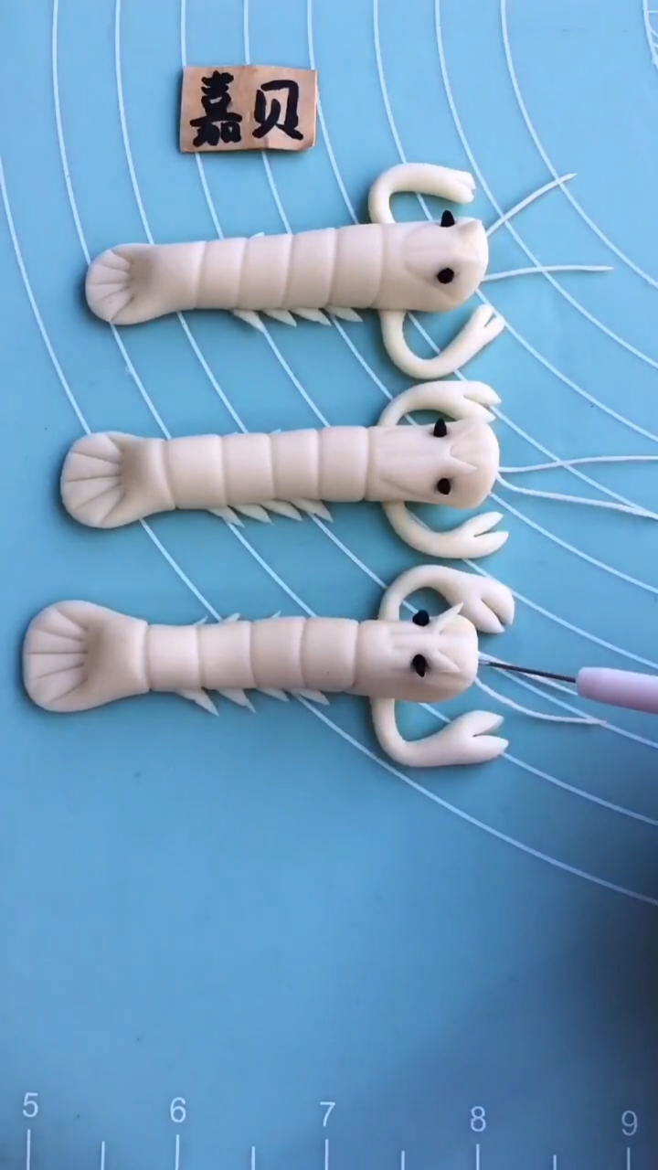来盘小龙虾。