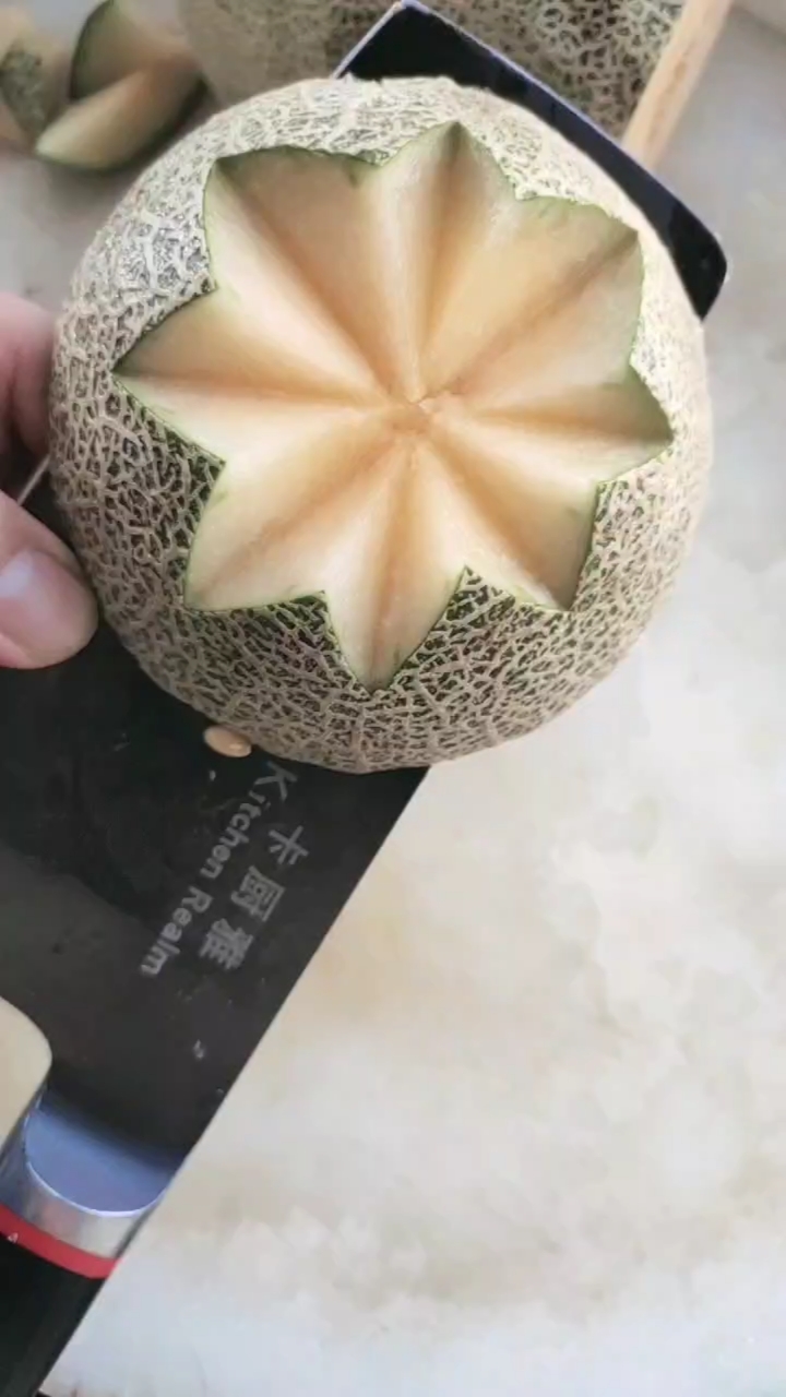 直接吃是没有灵魂的,所以正确的吃法是这样的