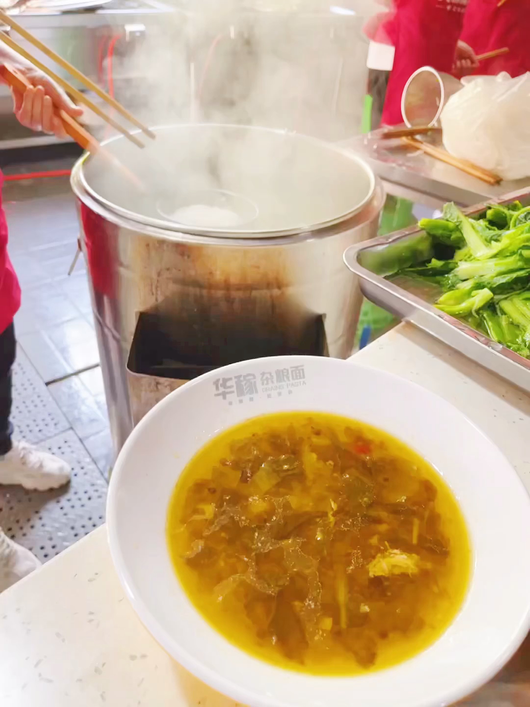 酸菜肉丝米线