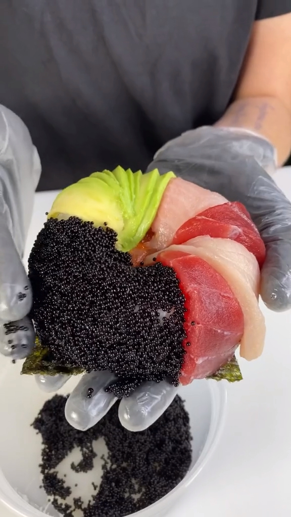 #寿司#这样的海鲜寿司大家有喜欢吃的吗?