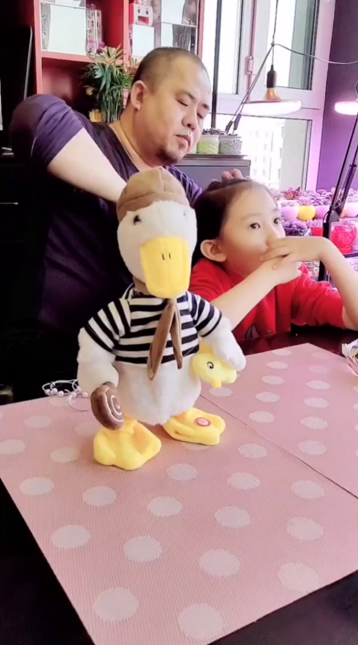 #搞笑段子剧#复读鸭的幸福生活第四十五集钢蛋没电了