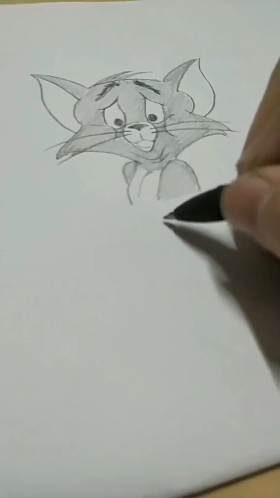 有没有喜欢看猫和老鼠的,教你们简笔画一只汤姆猫