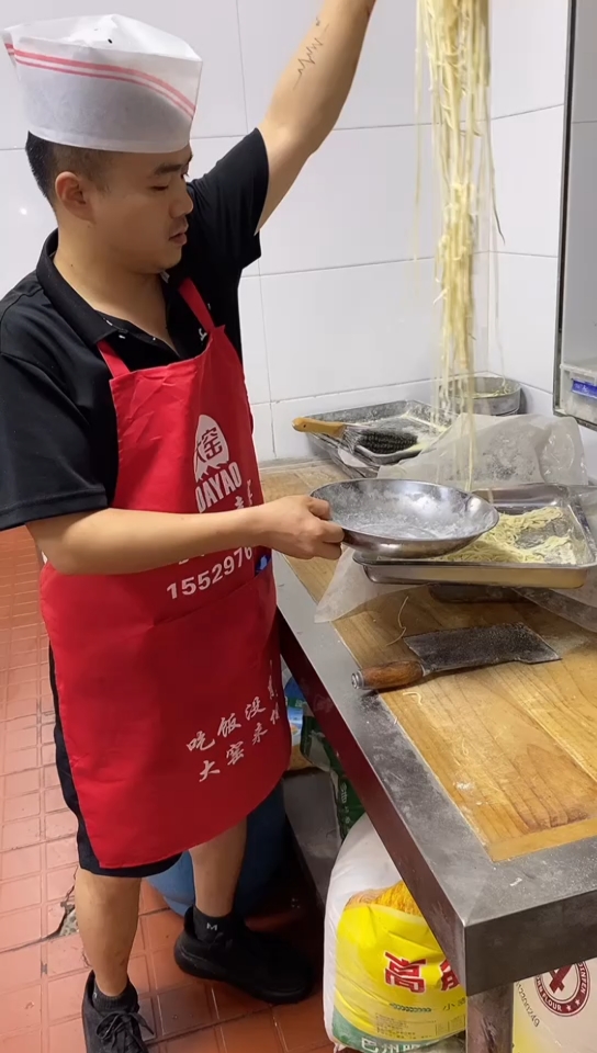 凉拌面做成了招牌