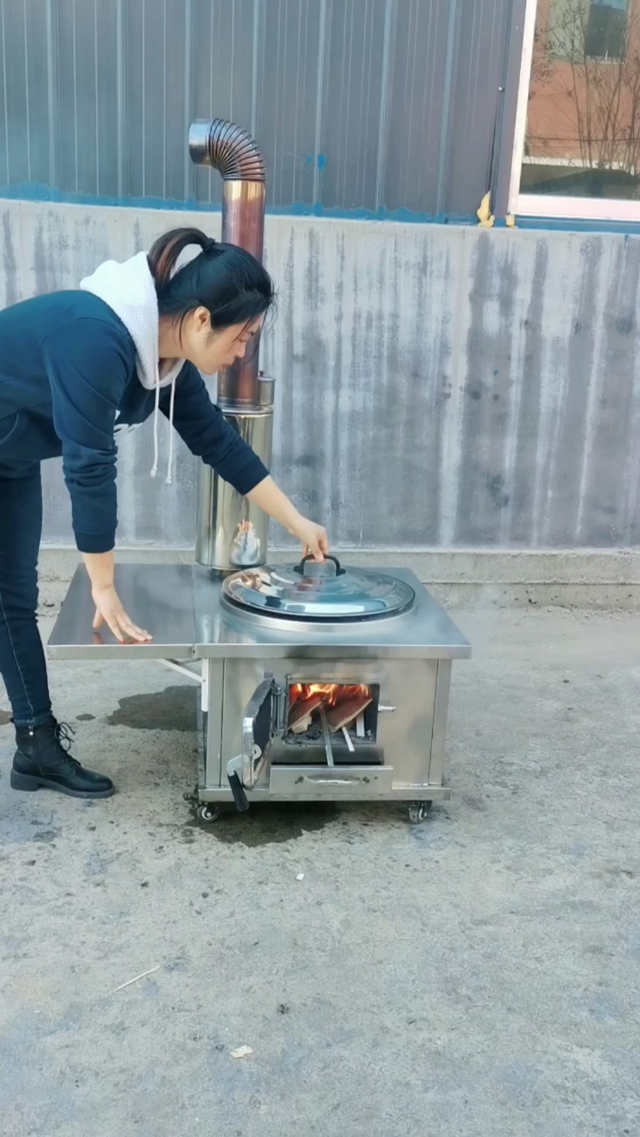 #好物测评#可移动不锈钢柴火灶、地锅鸡灶台,铁锅炖大鹅、干净整洁,卫生方便