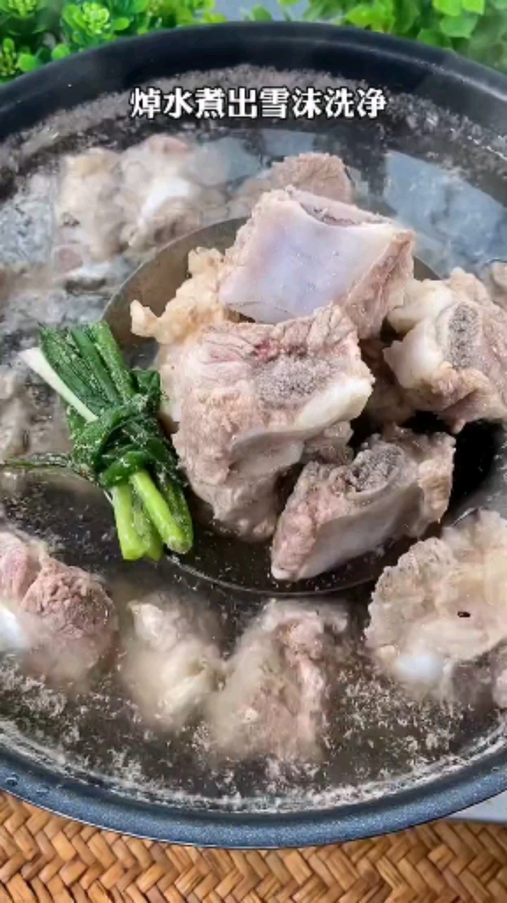 #美食#玉米胡萝卜莲藕排骨和牛奶的结合,好吃到没朋友,没喝过的赶紧试试吧