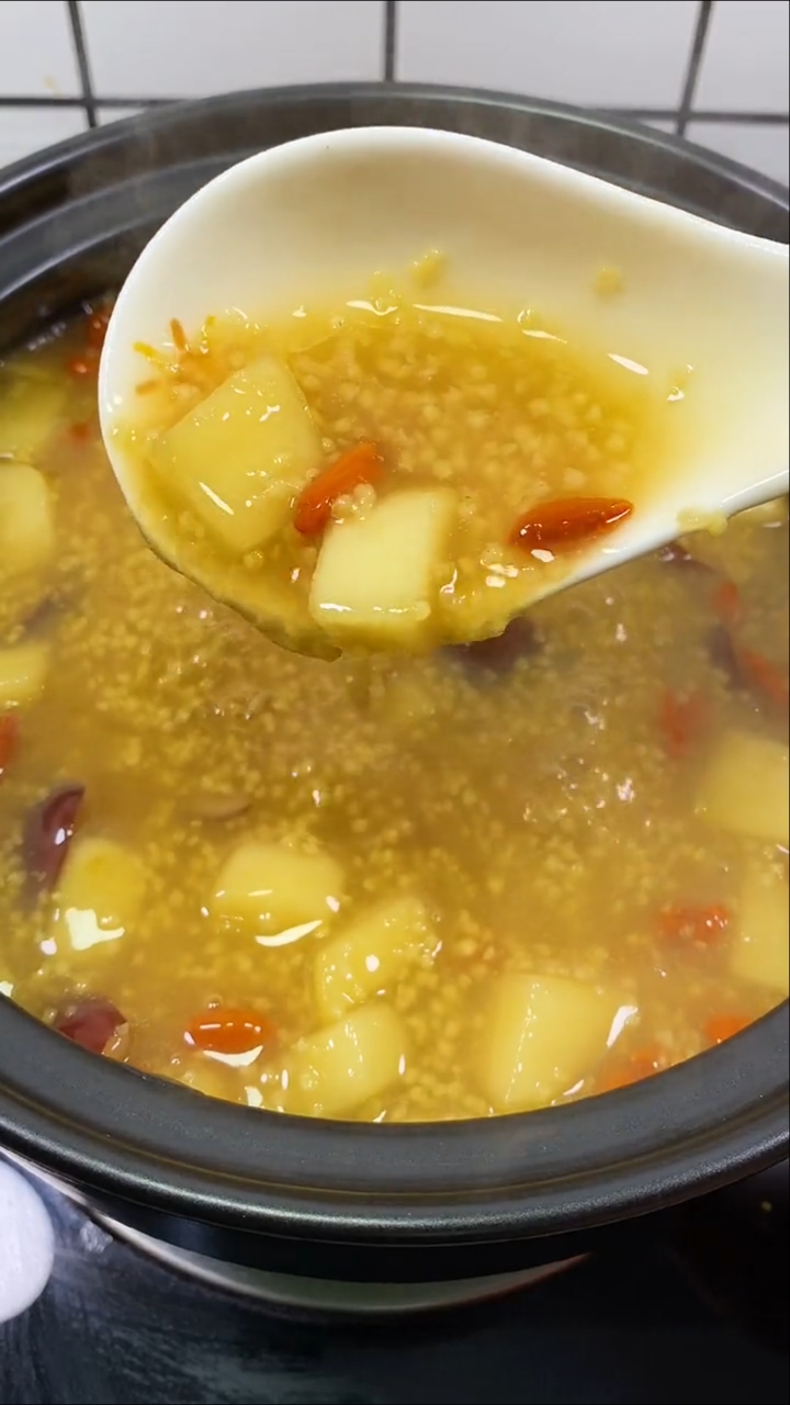 #迷惑行为大赏#小米红枣粥
