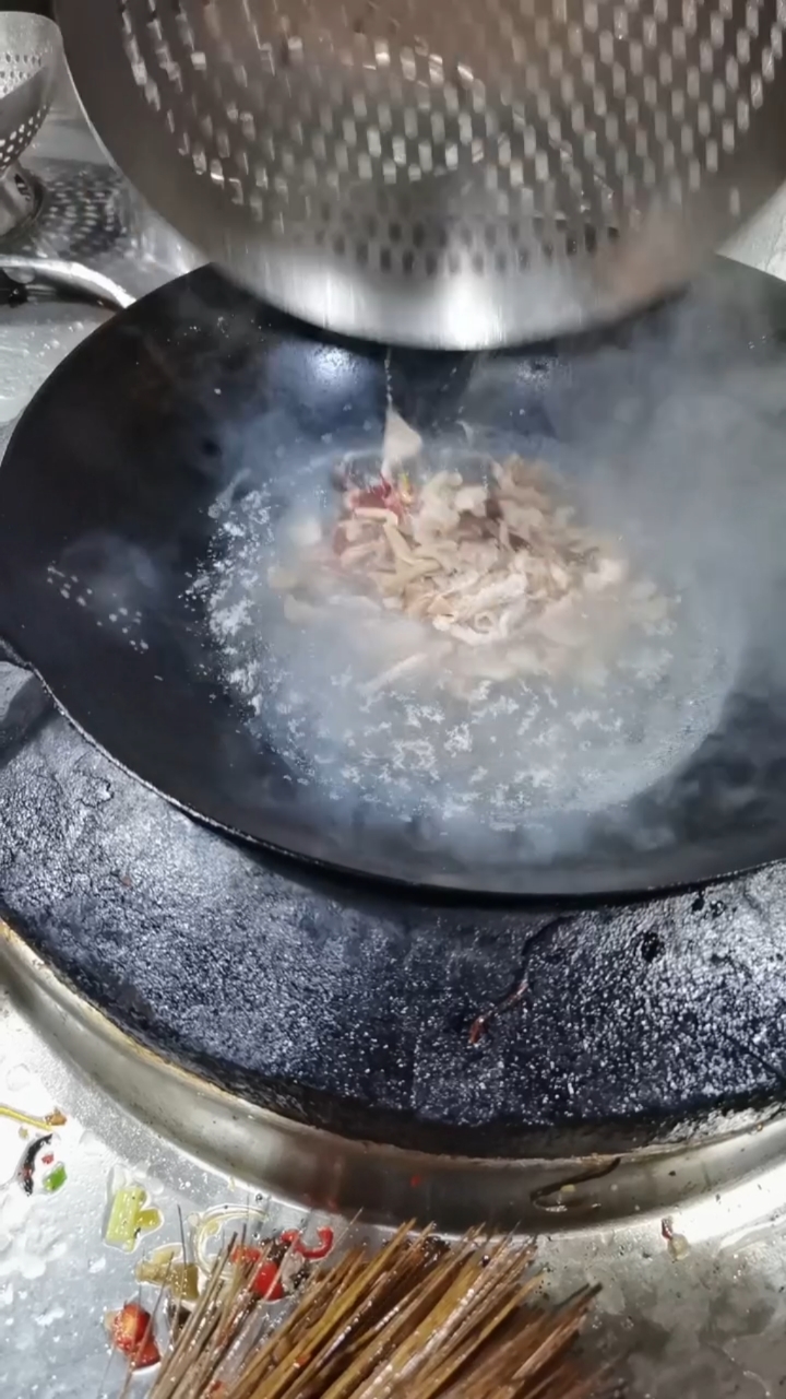 #美食看中国#个性小炒鸡杂