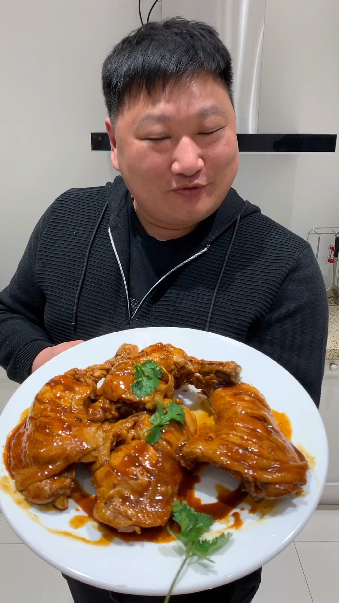 家庭版香辣大鸡腿做法,感谢朋友们的支持