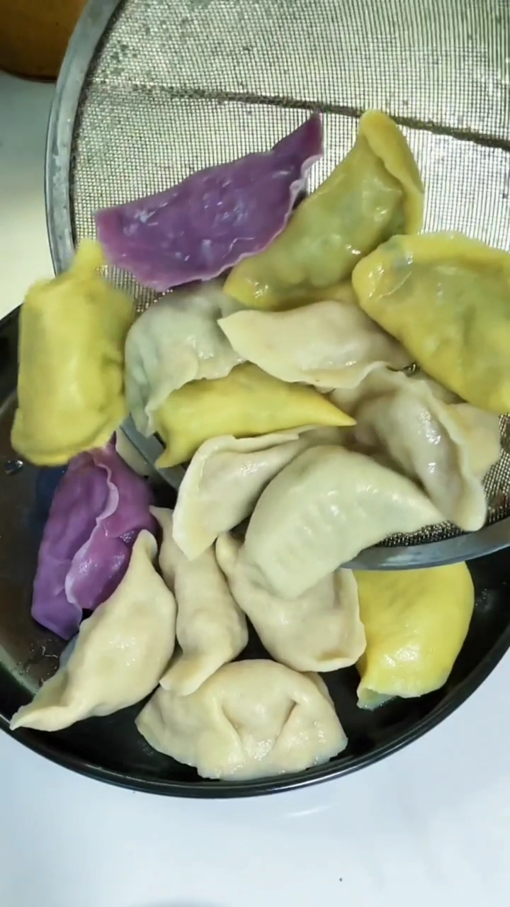 杂粮香菇油菜馅饺子营养好吃