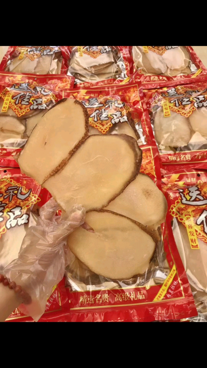 响螺片煲汤很清甜,滋阴润燥,对熬夜少眠者有护胃护脾,对安定睡眠有辅助功效,